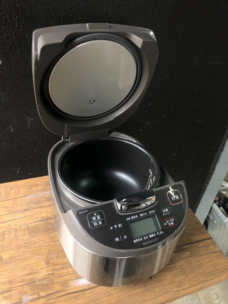 Nồi cơm 134 SHARP 1L