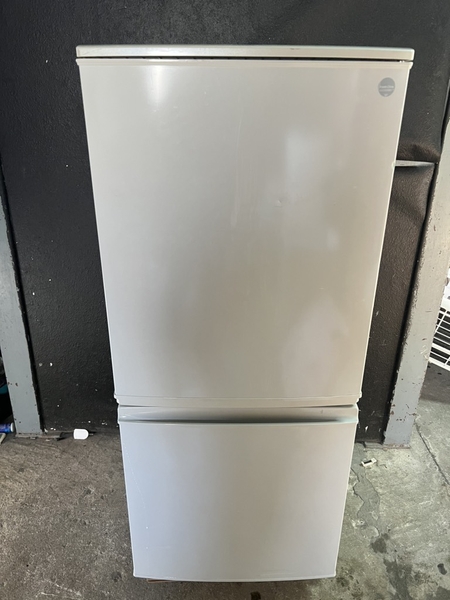 Tủ lạnh 249 SHARP 137L