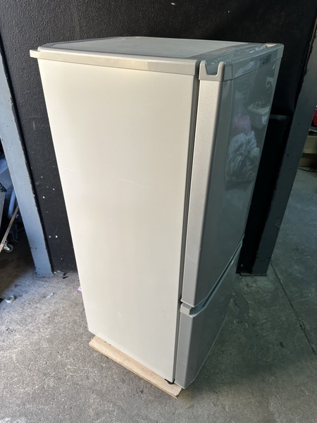 Tủ lạnh 239 - MITSUBISHI 2016 146L