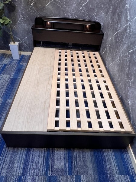 Giường Đôi PVN1750 Dài 215cm Rộng 140cm