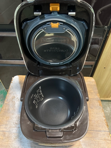 Nồi cơm PVN1629 Zojirushi 1.0L