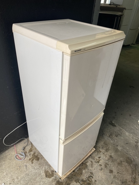 Tủ lạnh 155 SHARP 135l