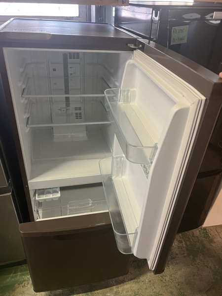 Tủ lạnh 296 PANASONIC 2015 138L