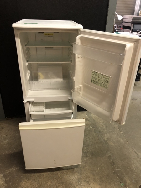 Tủ lạnh 75 - SHARP 137L