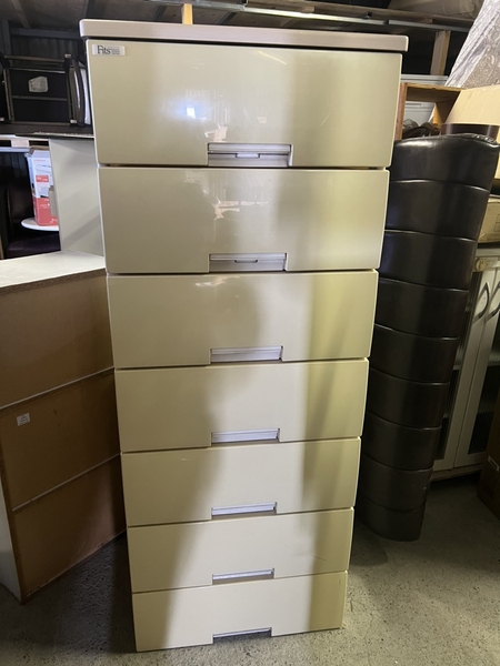 Tủ quần áo 106 KT 138x53x40)