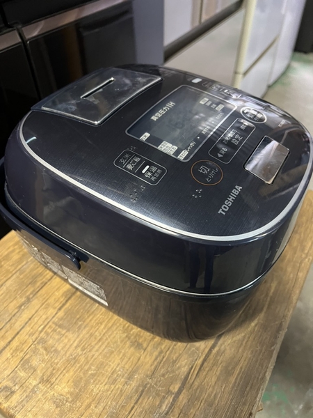 Nồi cơm PVN840 Toshiba 1.0L