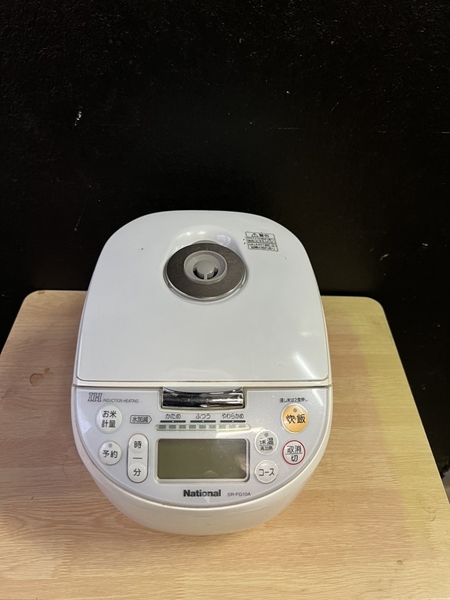 Nồi cơm 57 - SANYO 5合 1L