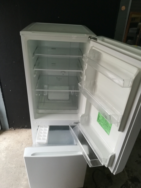 Tủ lạnh 220 YAMADA 2017 156L