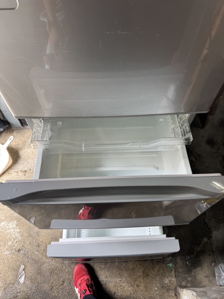 Tủ lạnh TOSHIBA 411L có làm đá tự động 2018 PVN1081