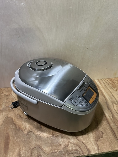 Nồi cơm điện 214 - HITACHI 1L 2010