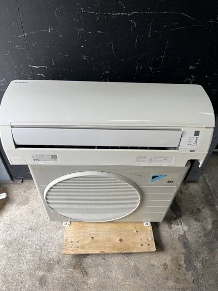 Điều hoà PVN1086 Daikin 2.2kw 2017