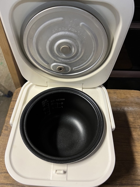 Nồi cơm PVN837 0.5L