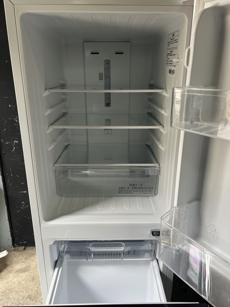 Tủ lạnh PVN 1085 Hisense 150l 2020