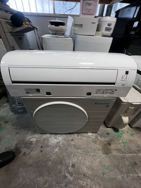Điều hoà PVN1310 Daikin 2.2Kw 2023