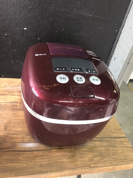 Nồi cơm TIGER 2017 1L