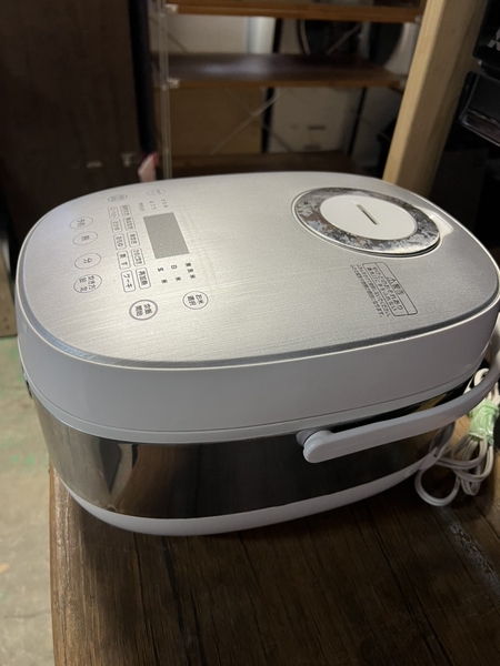 Nồi cơm PVN841 1.0L