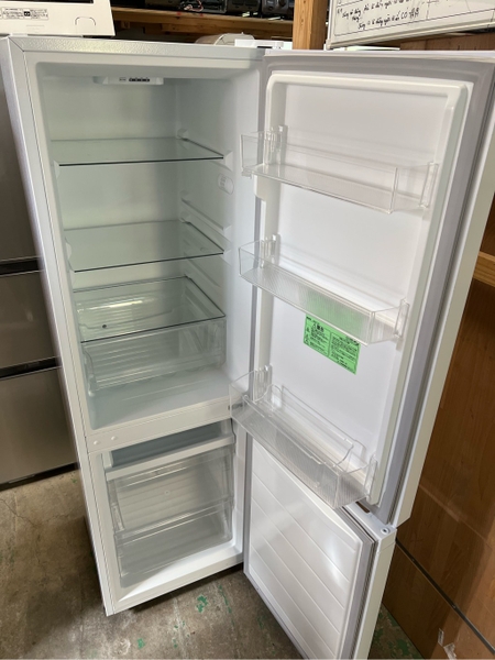 Tủ lạnh PVN1601 Comfee 173L 2024