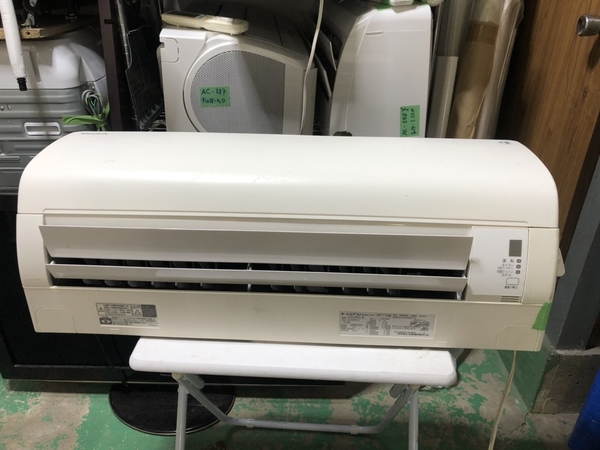 Điều hoà 300 DAIKIN 2017 100V 2.2KW