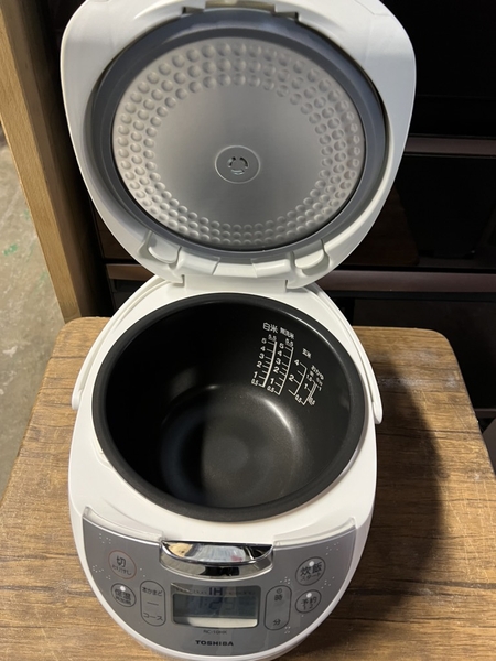 Nồi cơm PVN845 Toshiba 1.0L