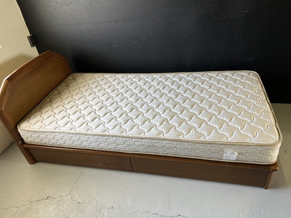Giường đơn 737 100x200 ( ko kèm đệm)