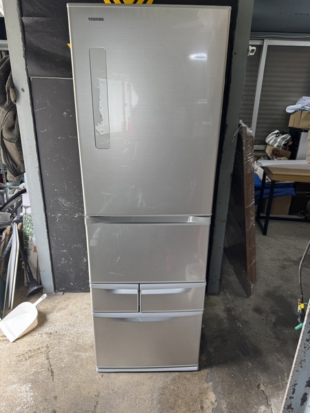 Tủ lạnh TOSHIBA 411L có làm đá tự động 2018 PVN1081