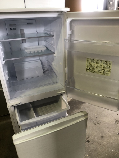 Tủ lạnh 187 SHARP 2018 137L