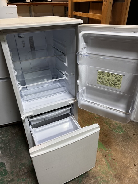 tủ lạnh PVN1394 Sharp 137L 2019