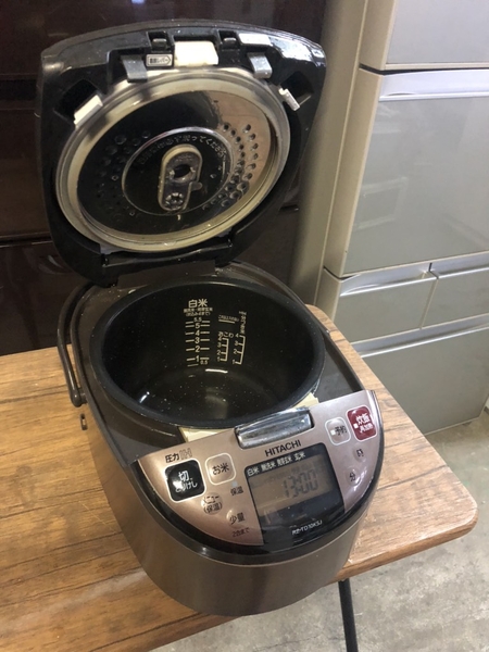 Nồi cơm HITACHI 1L