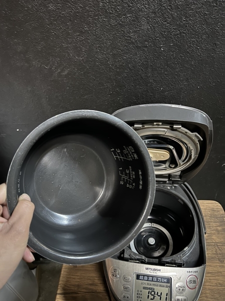 Nồi cơm 81 - MISTUBISHI 1L