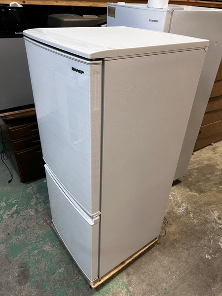 tủ lạnh PVN1394 Sharp 137L 2019