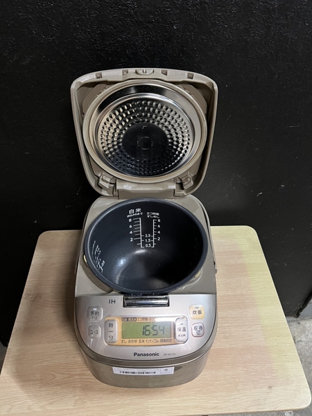 Nồi cơm 61 - PANASONIC 1.44L