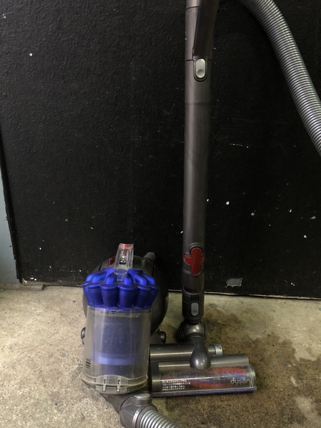 Máy hút bụi DYSON