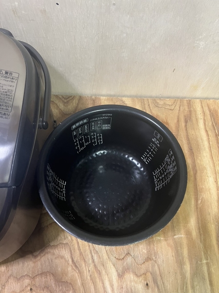 Nồi cơm 240 HITACHI 1L
