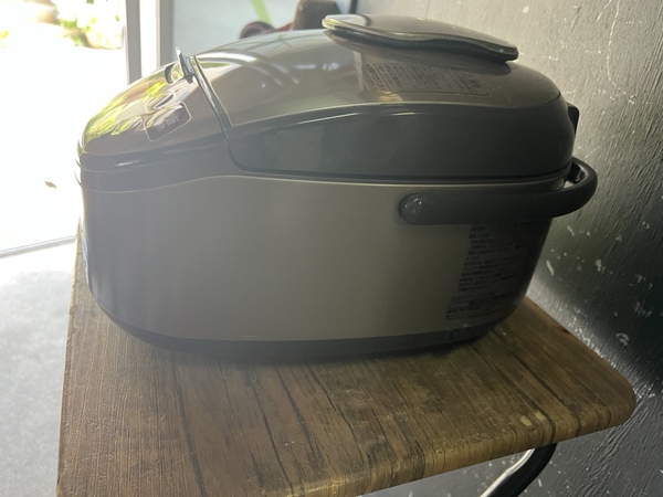 Nồi cơm điện PVN1037 Hiatachi 1.0l