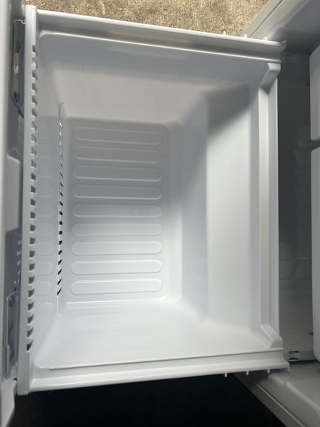 Tủ lạnh PVN 1084 Sharp 137l 2020