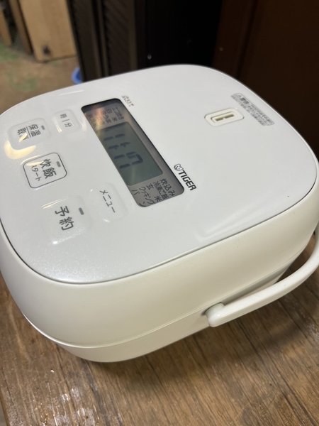 Nồi cơm PVN1210 Tiger 0.5L