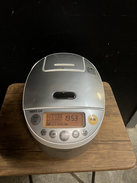 Nồi cơm 90 - PANASONIC 2012 1L