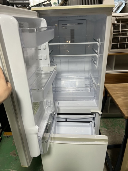 Tủ lạnh 258 SHARP 2016 167L