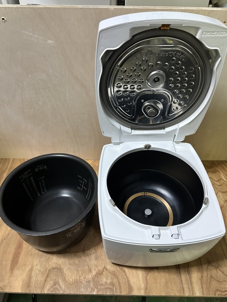 Nồi cơm điện 213 - MITSUBISHI 1.8L 2016