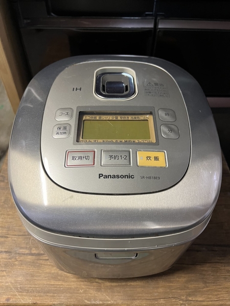 Nồi cơm PVN842 Panasonic 1.8L