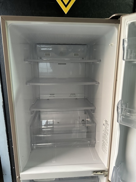 Tủ lạnh to 241 - SANYO 2011 270L