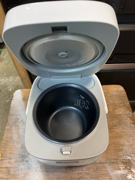 Nồi cơm PVN1547 Yamazen 0.5L