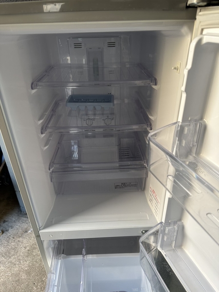 Tủ lạnh 239 - MITSUBISHI 2016 146L