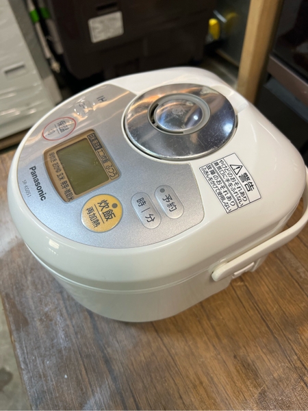 Nồi cơm PVN1548 panasonic 0.5L