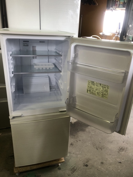 Tủ lạnh 187 SHARP 2018 137L