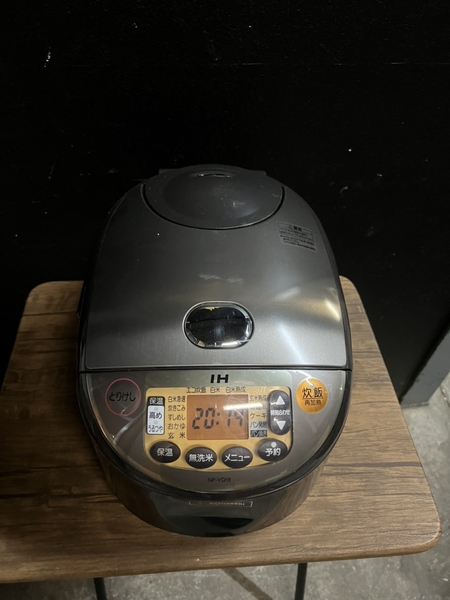 Nồi cơm 97 - ZOIJIRUSHI 1.8L ( nồi cực to )