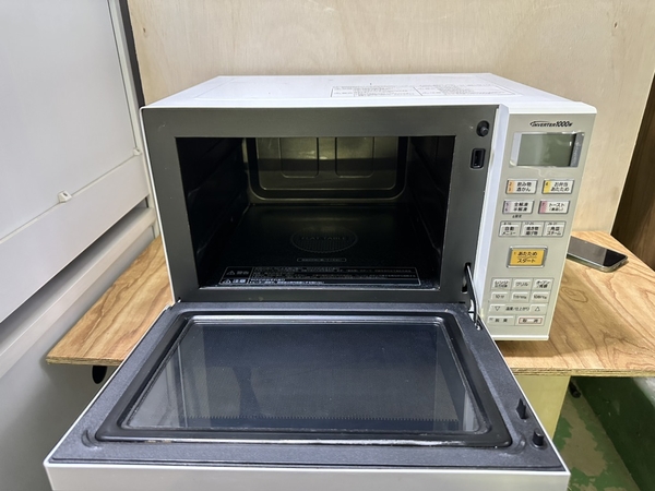 Lò vi sóng 170 - PANASONIC có nướng, nhiều chức năng