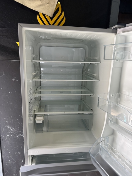 Tủ lạnh TOSHIBA 411L có làm đá tự động 2018 PVN1081