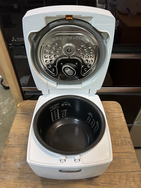 nồi cơm PVN1166 Mitsubishi 1.0L
