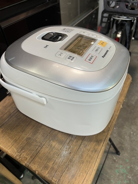 nồi cơm PVN1169 Panasonic 1.8L